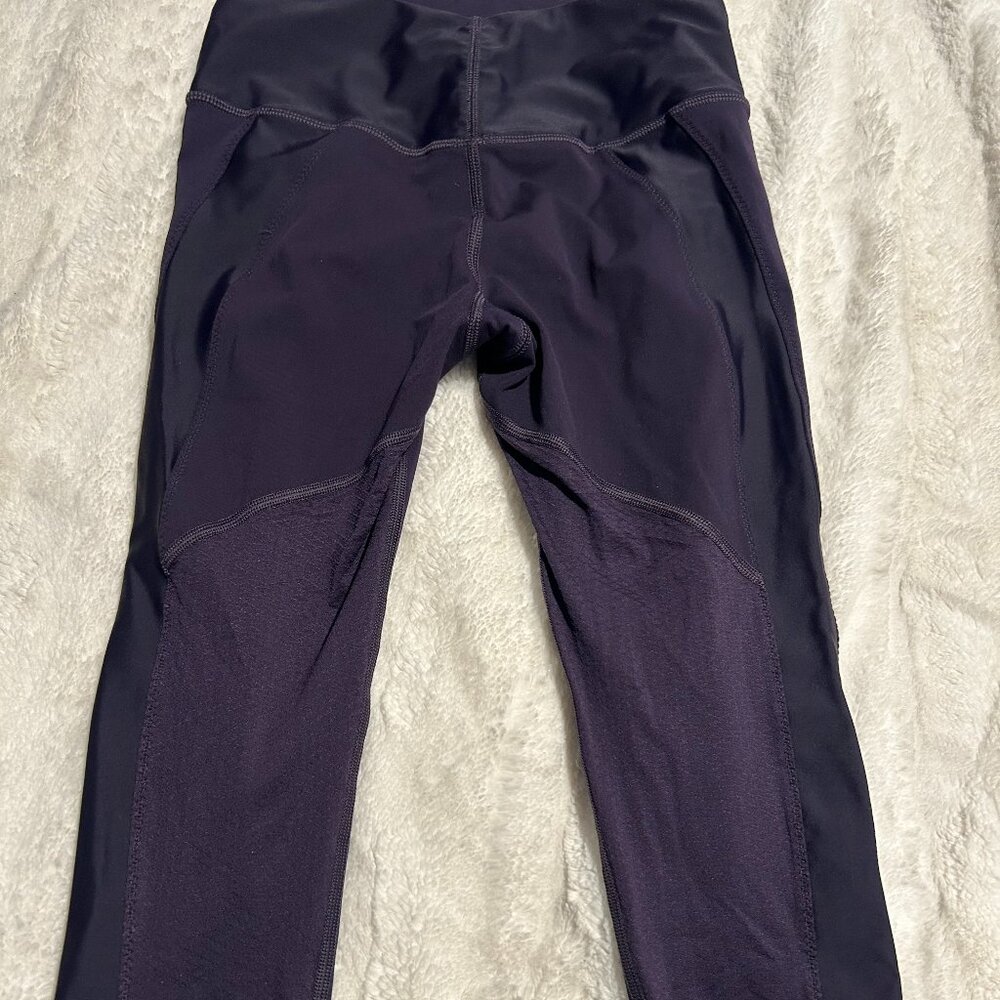 Lululemon Anew Crop 21" Black Grape Size 4 - image 1